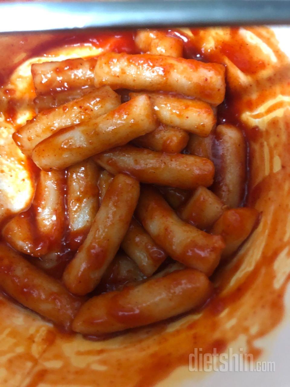 정말 맛있는데 아니 아까전에 먹고있는