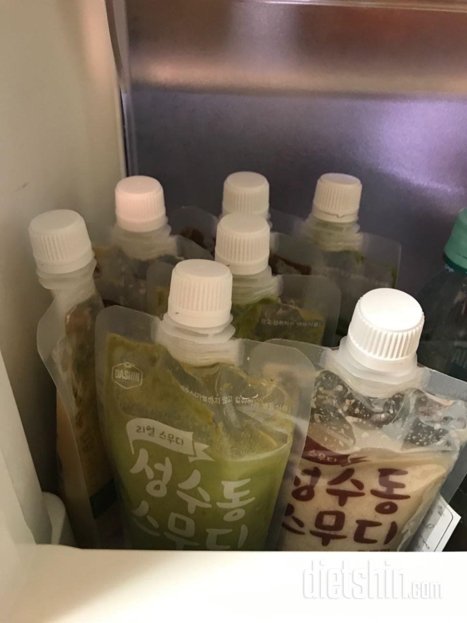 8개가 물처럼 녹아서 왔네요...
특