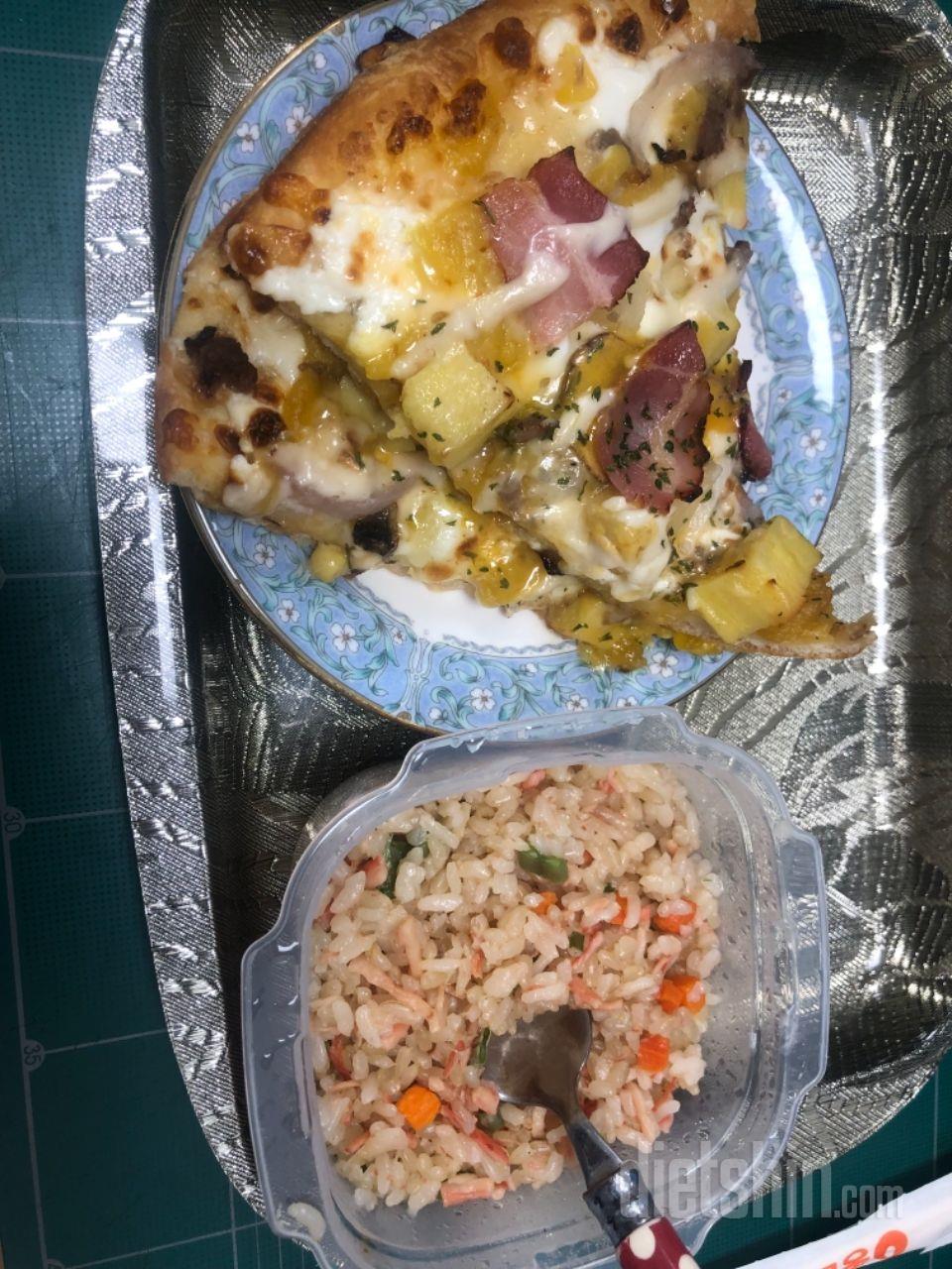 와 생각보다 맛있네요 우둔살이랑 게맛