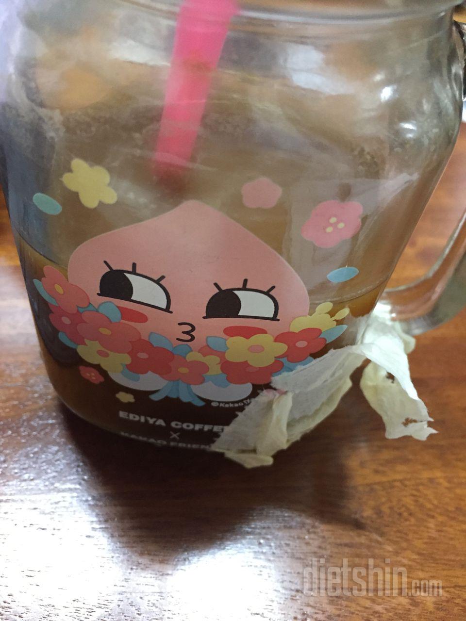 커피와 함게 먹으니 더욱 맛있습니다