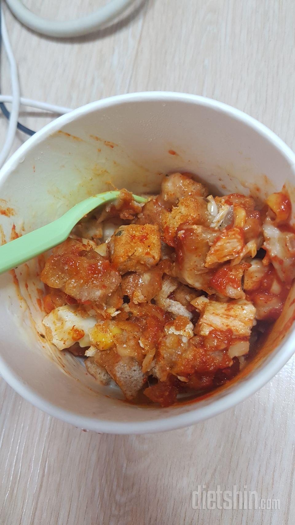 매콤한데 맛있어요  다음에 또 시킬게