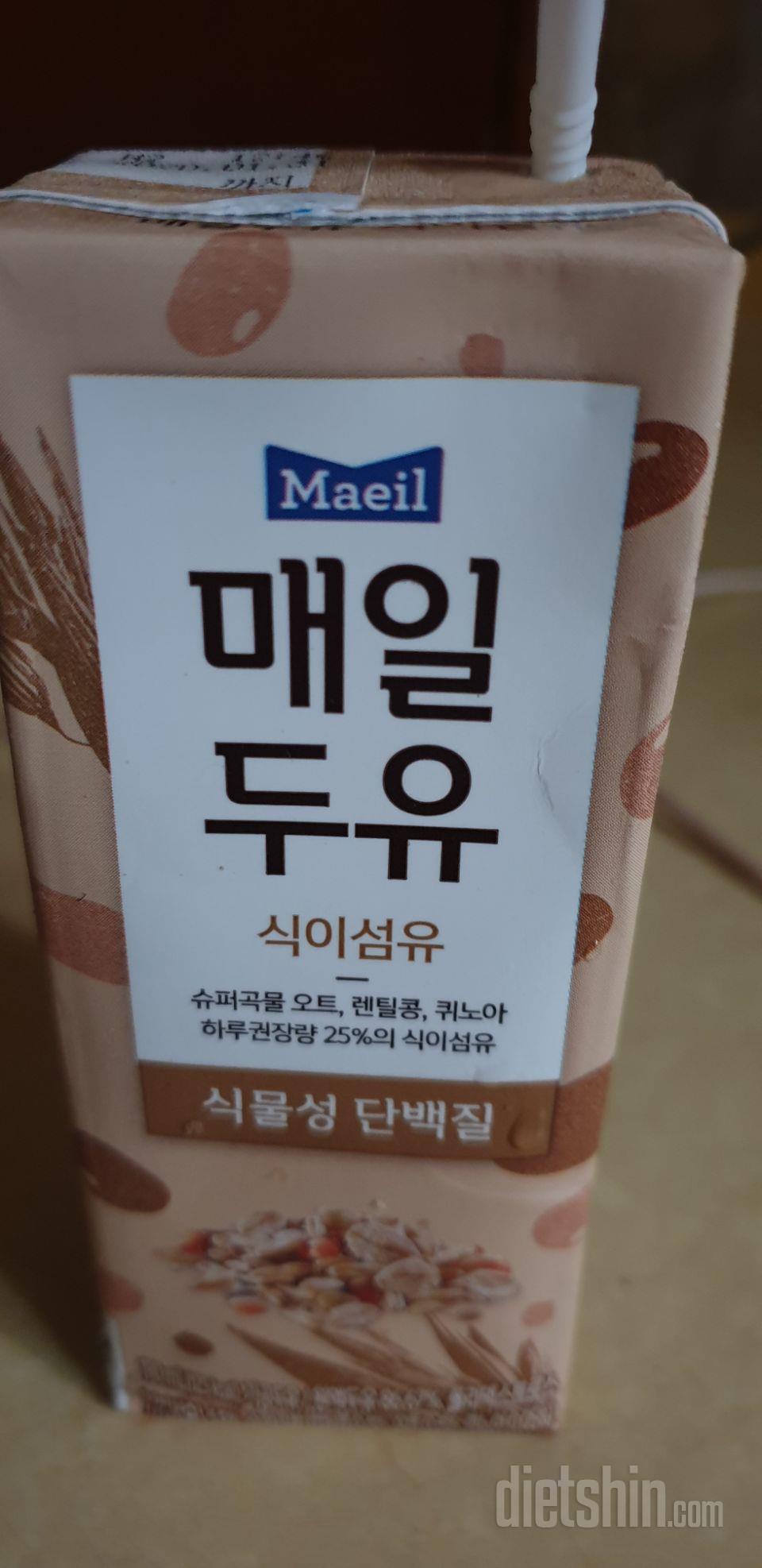 맛은 인절미맛 이고 두유가 진하네요
