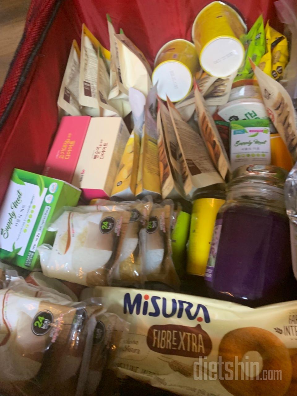 우선짜장만 먹엇눈데 소름돋게 맛잇어요