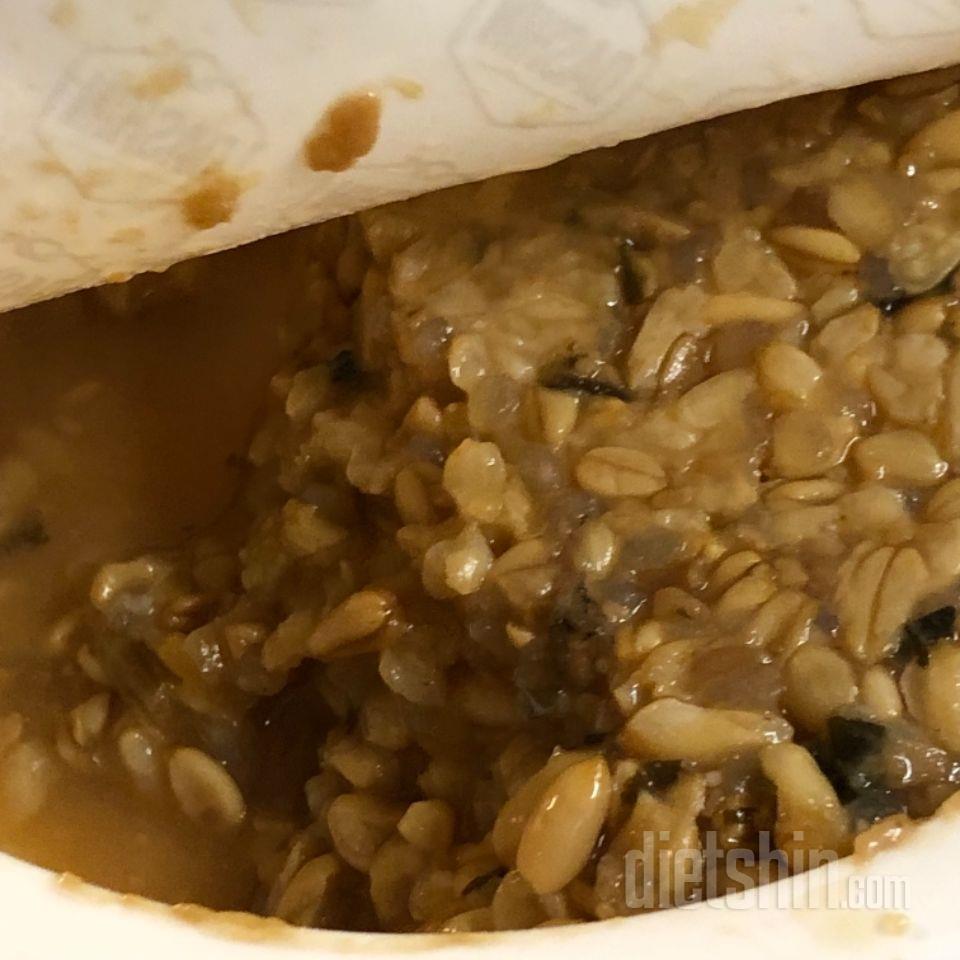 썩은걸...보내줬네요...
유통기한도