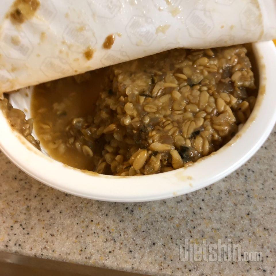 썩은걸...보내줬네요...
유통기한도