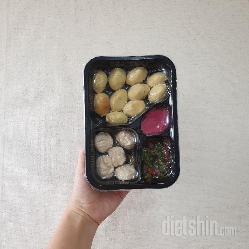 아직 큐브닭가슴살 하나밖에못먹었지만
