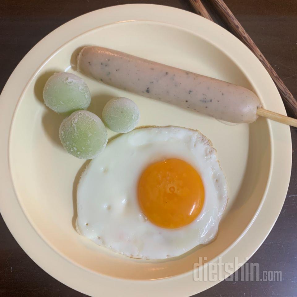 곤약만두랑 소세지 종류별로 구매했어요