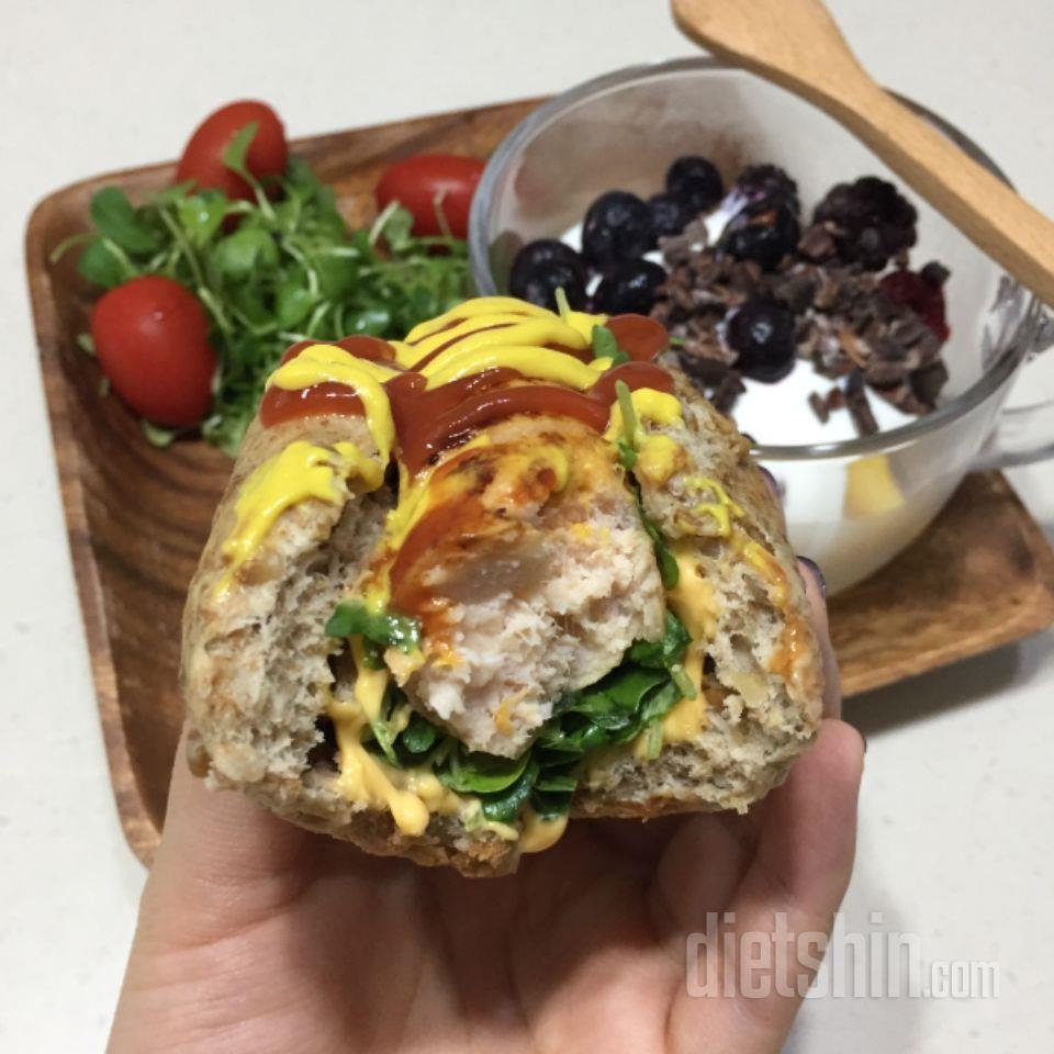 냉동실에 넣어놓으니 든든해요!
건강한