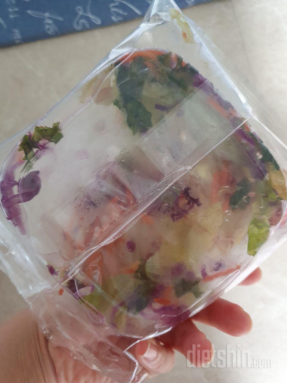 이게먼가요?
다얼어서와서 엉망이네요
