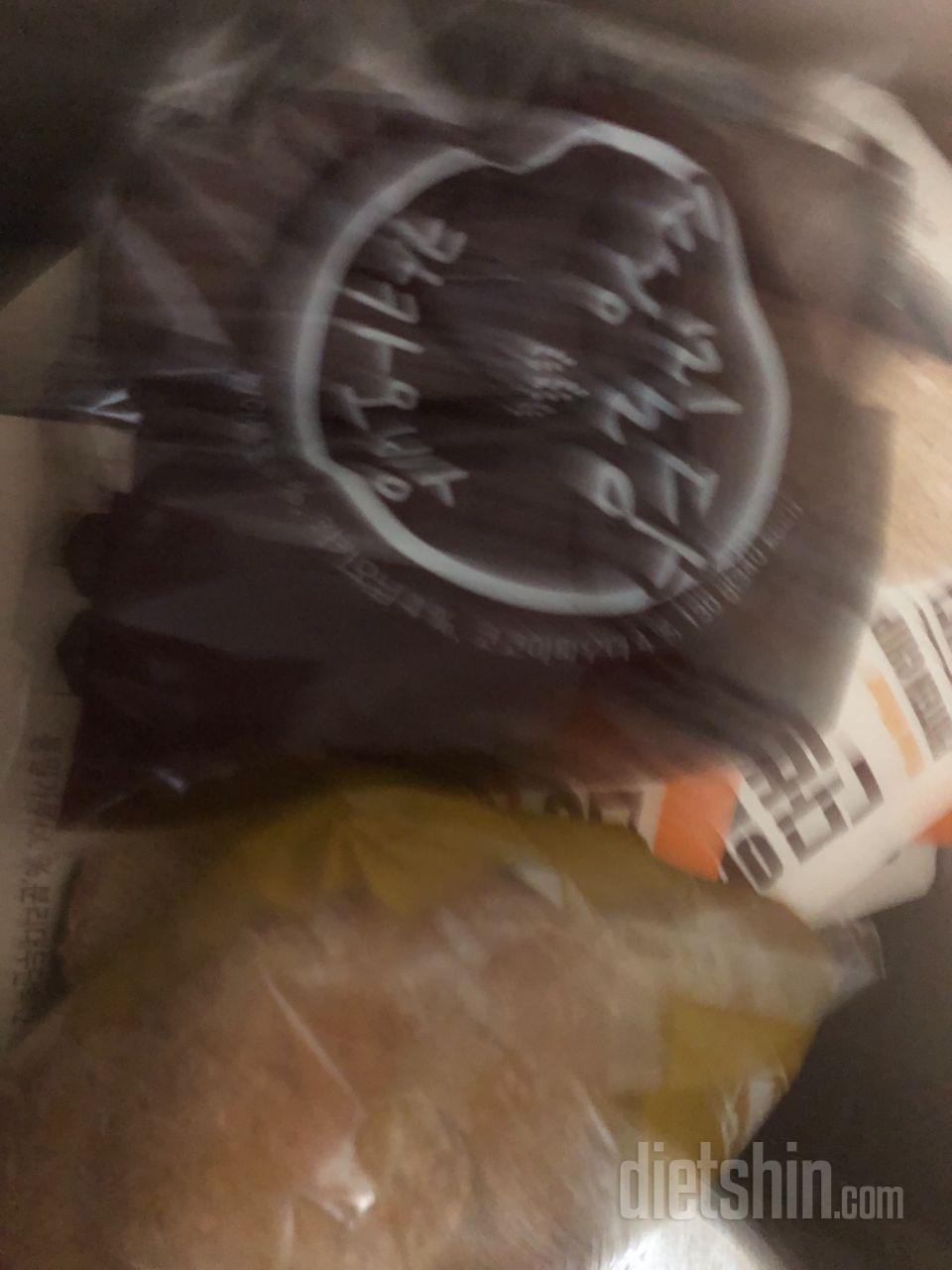 첨시켜봐요 코코넛빵 넘 맛잇네요