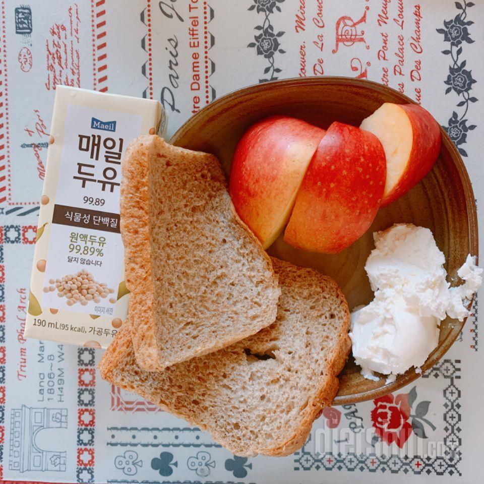 통밀빵 맛있게 잘 먹고 있습니다. 건