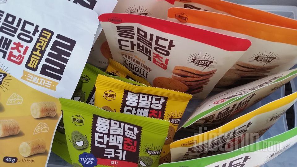 사실 크림치즈 롤이 젤 먹고 싶었지만