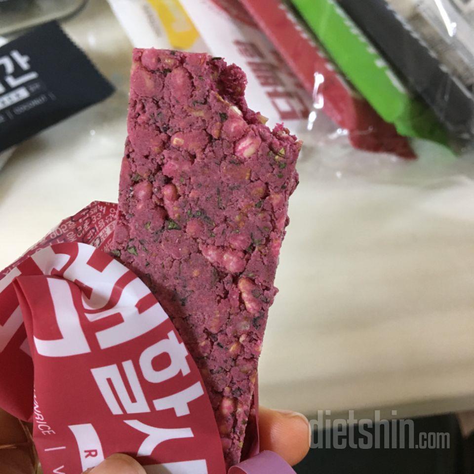 퇴근후 수영을 하는데 배가 너무 고파