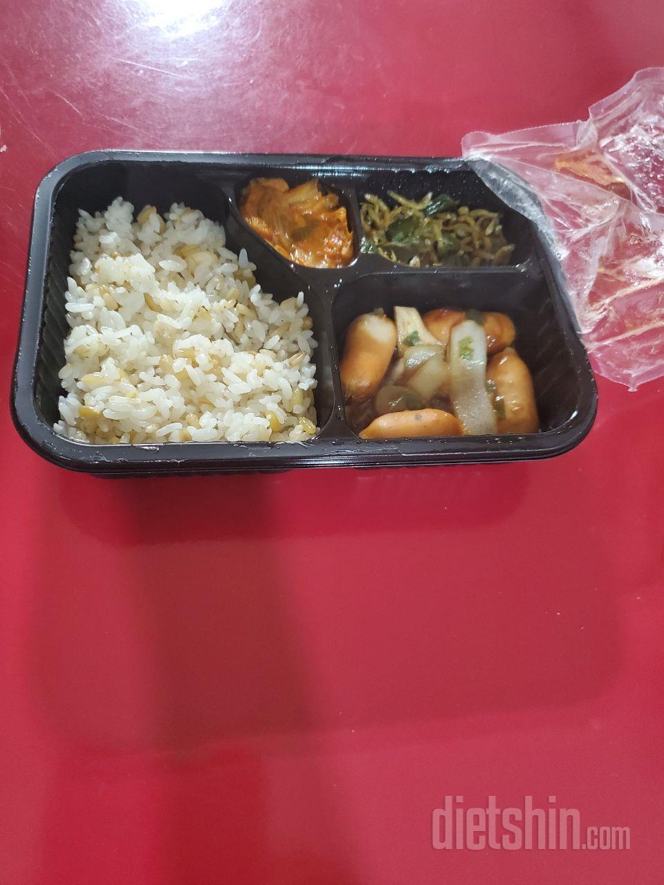 생각보다양도많고맛있습니다~~
전멸치볶