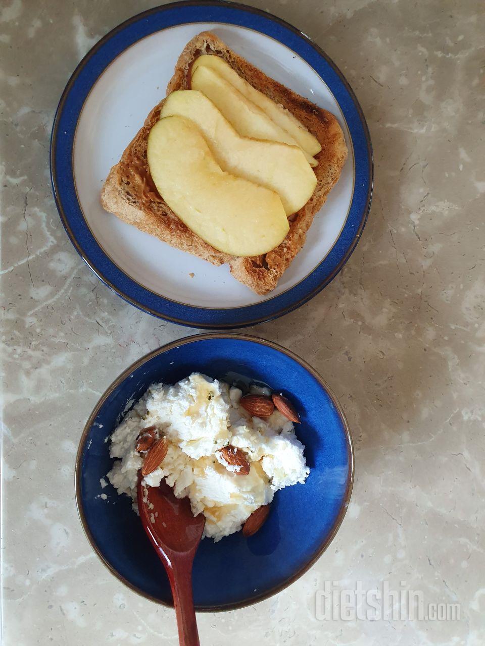 넘나맛있어요필테테스 실장님하나드렸더니