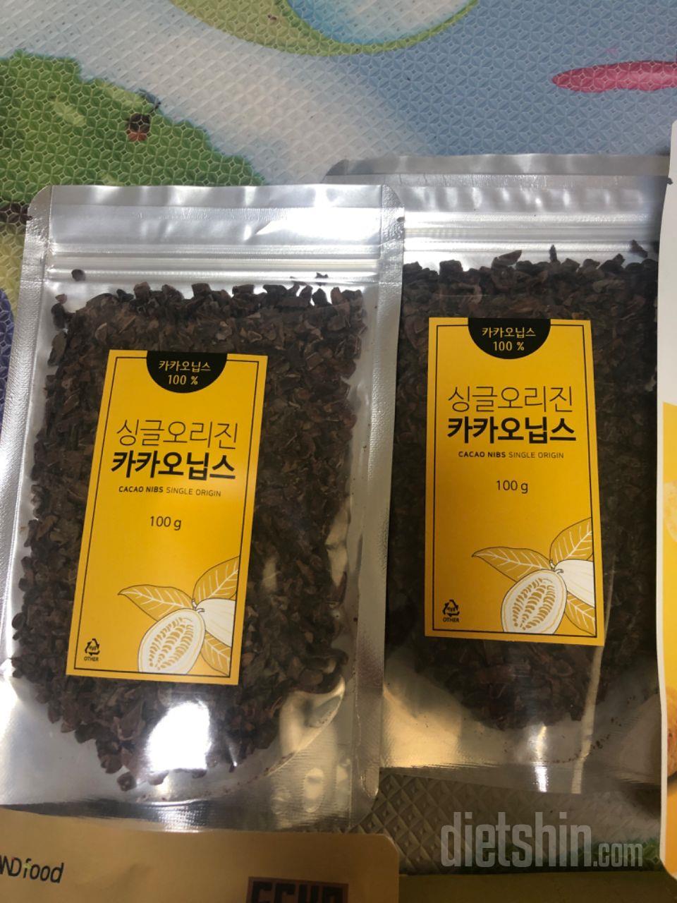 첫구입이라 맛이 궁금하네요
향은 카카