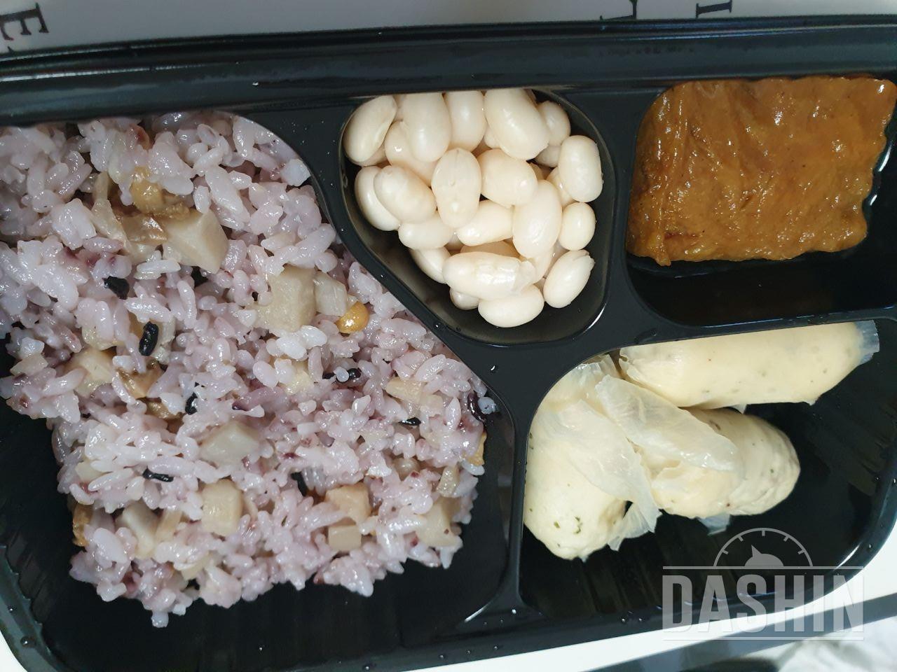 짭조름하니 맛있네요~
양이적어서 그런