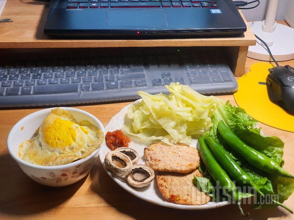 저녁치곤 고칼로리 식단 (570kcal)