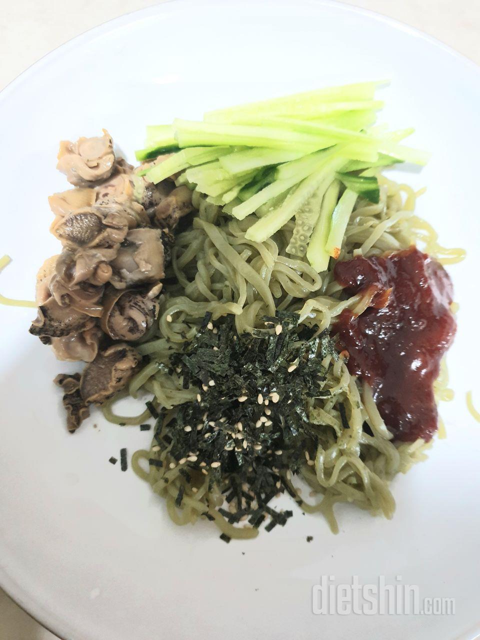 곤약면은 처음인 다이어터입니다
비빔면