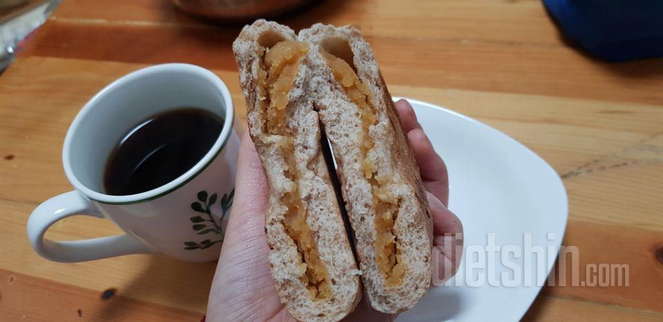 빵순이인 저에게 통밀당 빵은 한 줄기