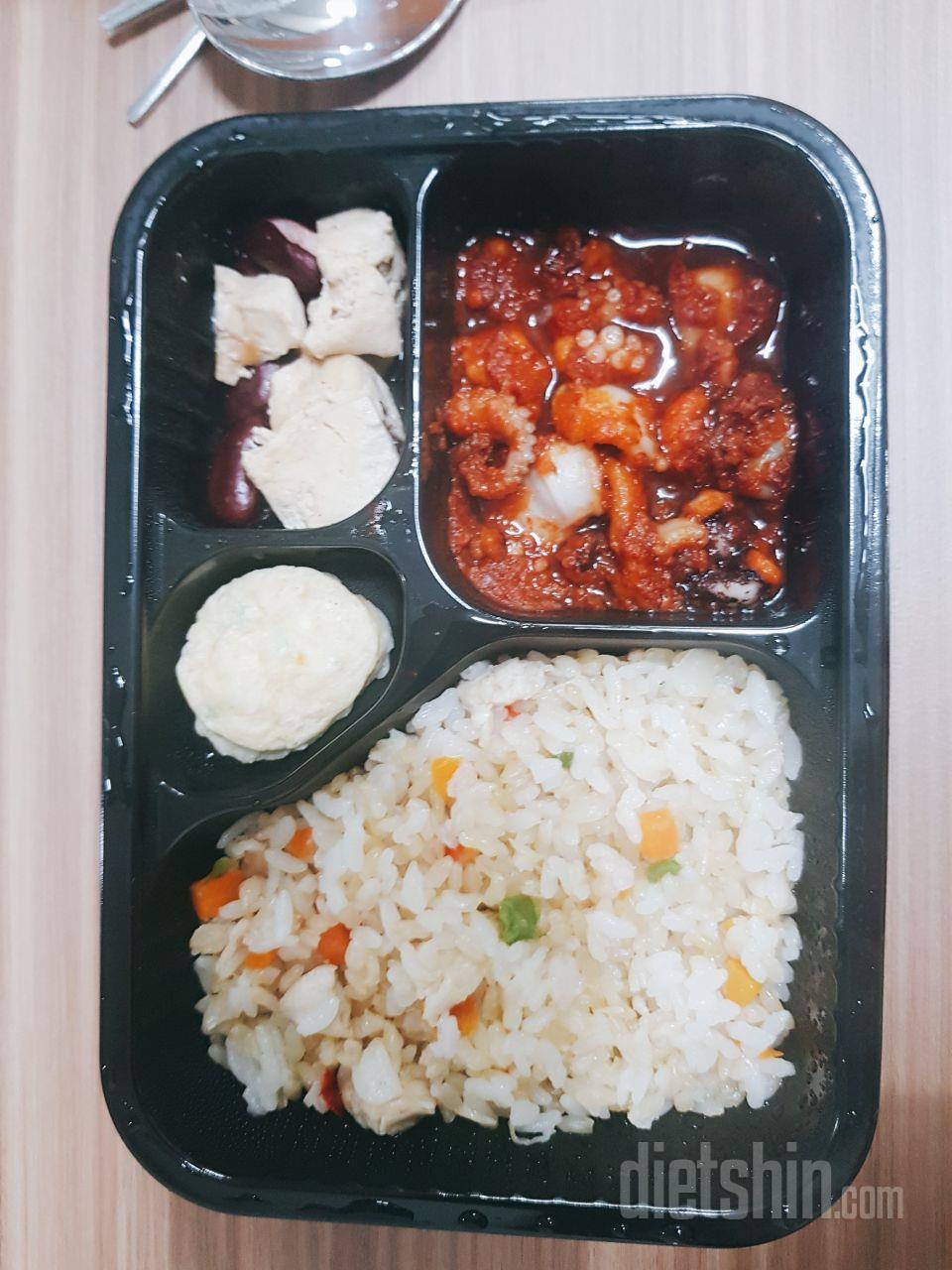 생각보다 엄청 맛나네요!
오자마자 데