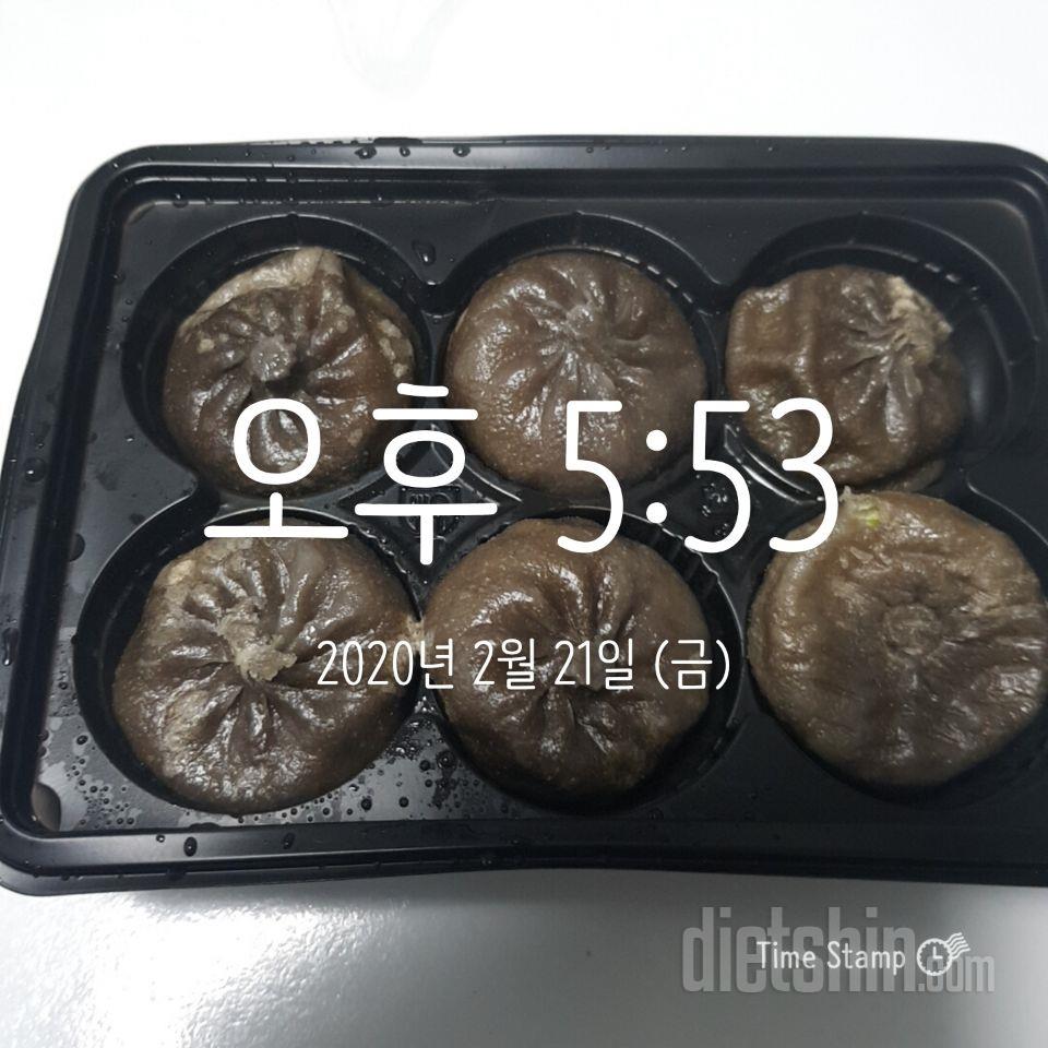 처음구매 재구매100프로

만두좄아하