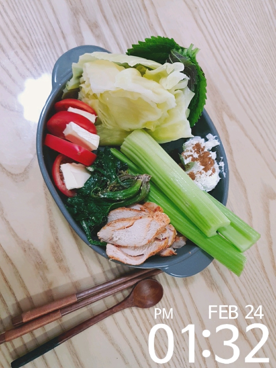 02월 24일( 점심식사 698kcal)