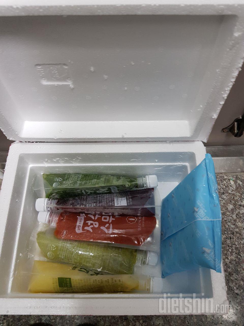 녹지않은상태로 아주 잘 포장되어 배송