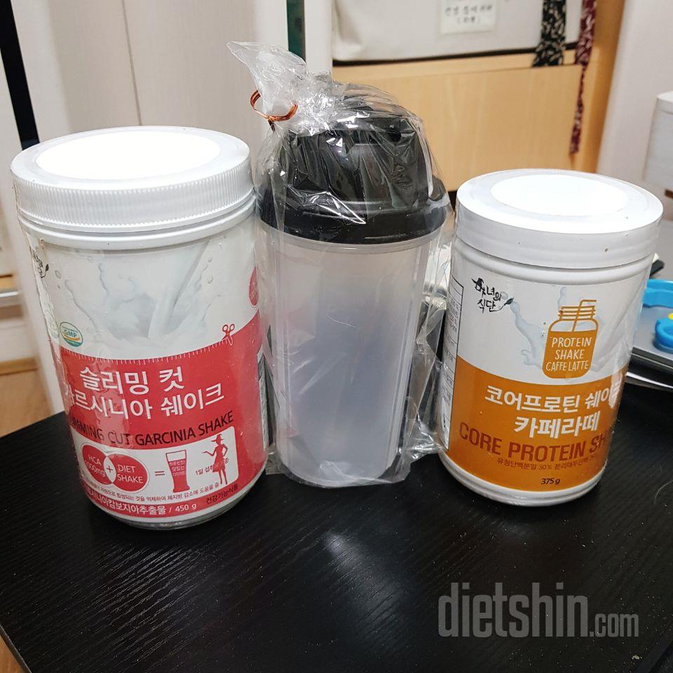 배송 바로 다음날 왔어요
쉐이크 항상