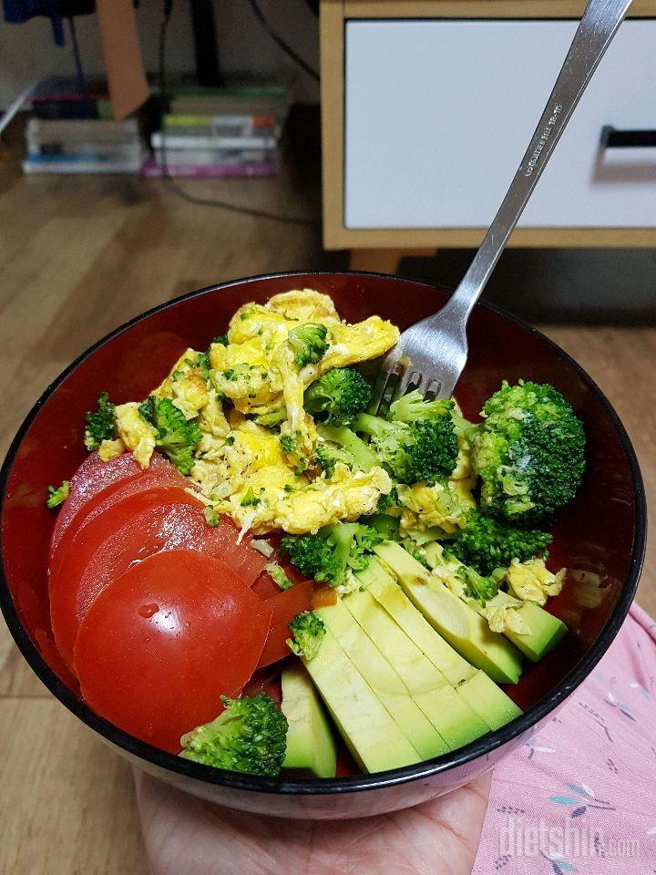 최근 며칠간의 저녁식단ㅠ 맛은있는데 금방 배가고프다ㅠ