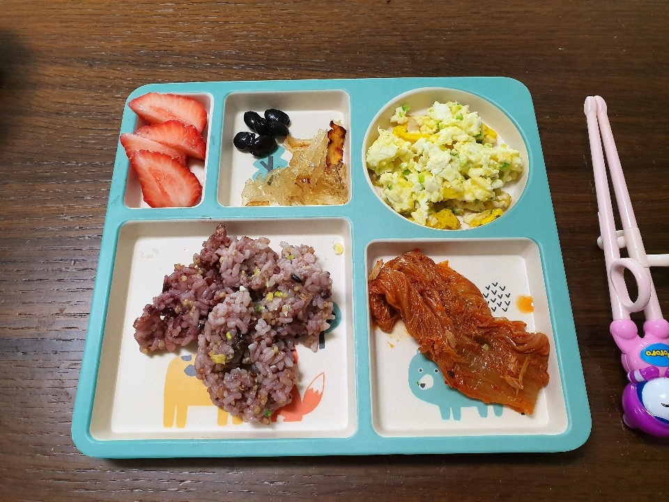 04월 13일( 아침식사 422kcal)