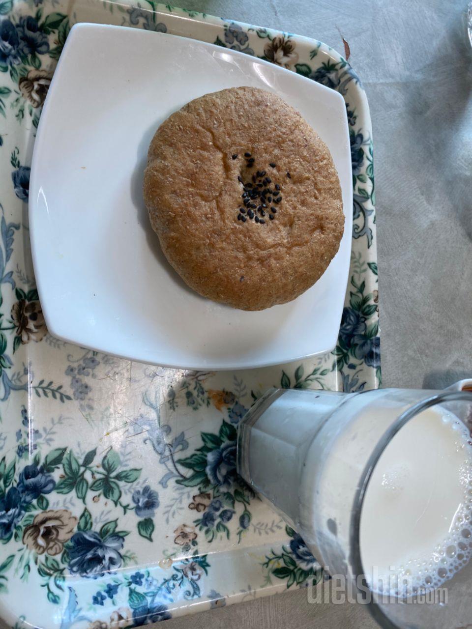 통밀빵이 이렇게 맛있는거였나요..?