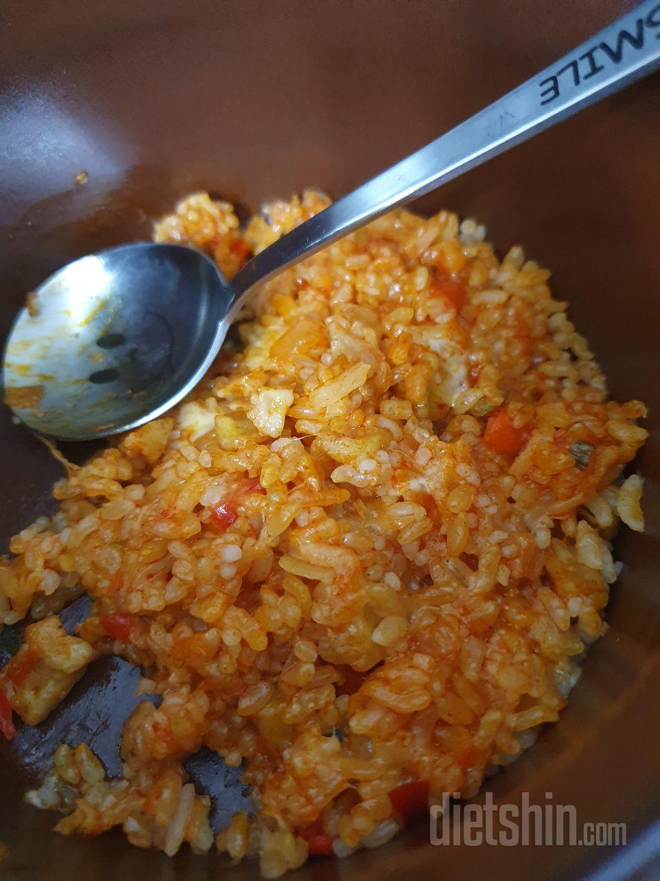 떡볶이보단 닭갈비의 느낌이...닭갈비