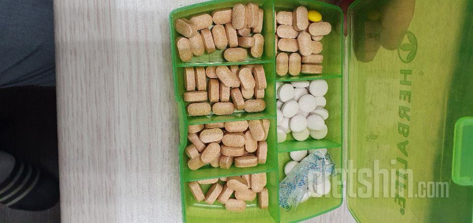 밥먹고 바로 물마시면서 같이 먹습니다