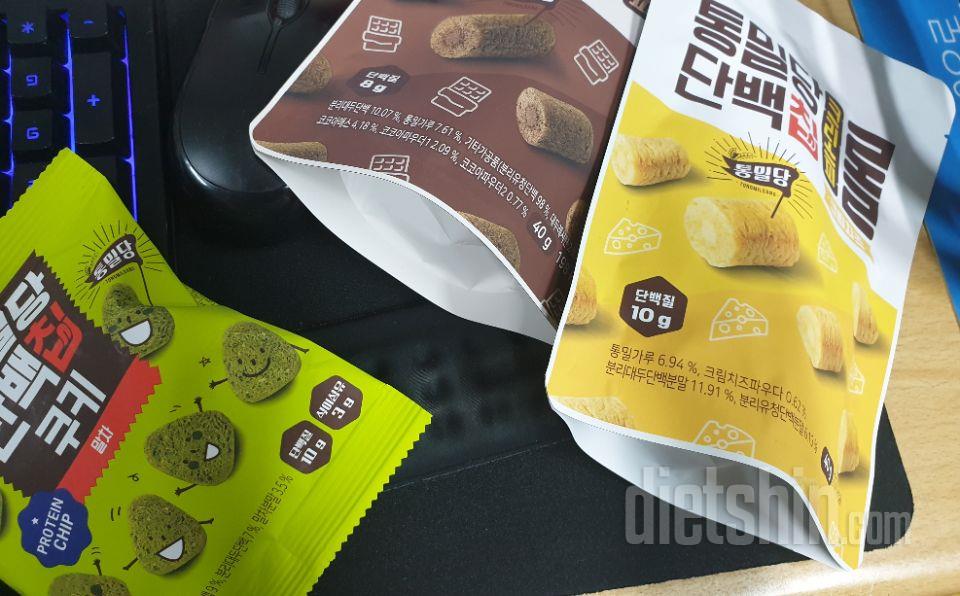 맛있어요 ㅋㅋ 과자순이라 집에 쌓아놓
