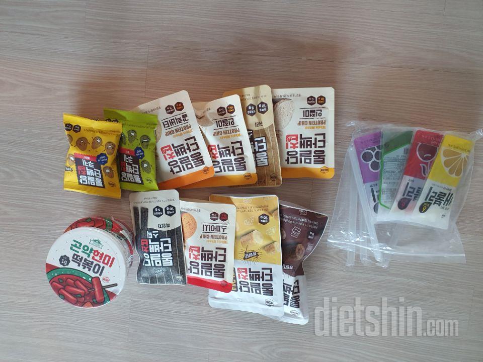 포장 꼼꼼히 잘 되어왔어요 롤종류가맛