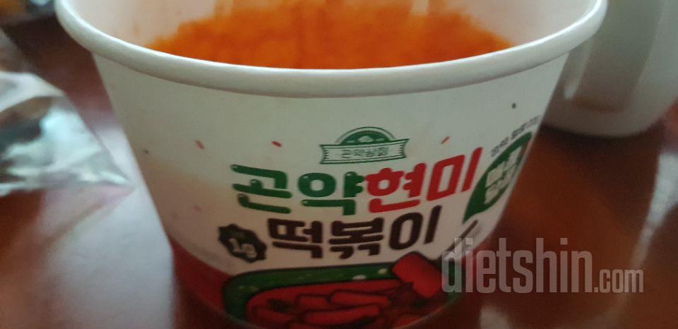 쏘스가 맛있어요! 떡은 조금 딱딱한