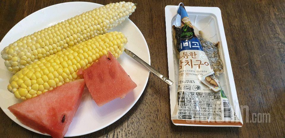 06월 13일( 아침식사 484kcal)