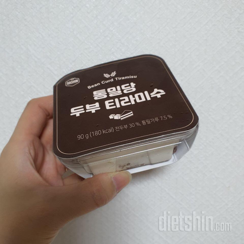 먹어보고 맛있어서 재주문해요
크기는