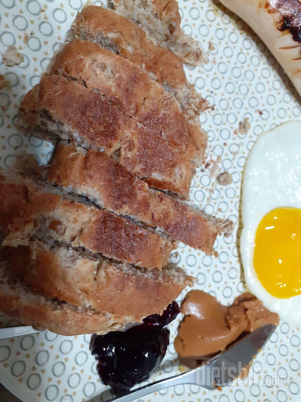 최애는 통밀그대로빵이에요 해동시켜서