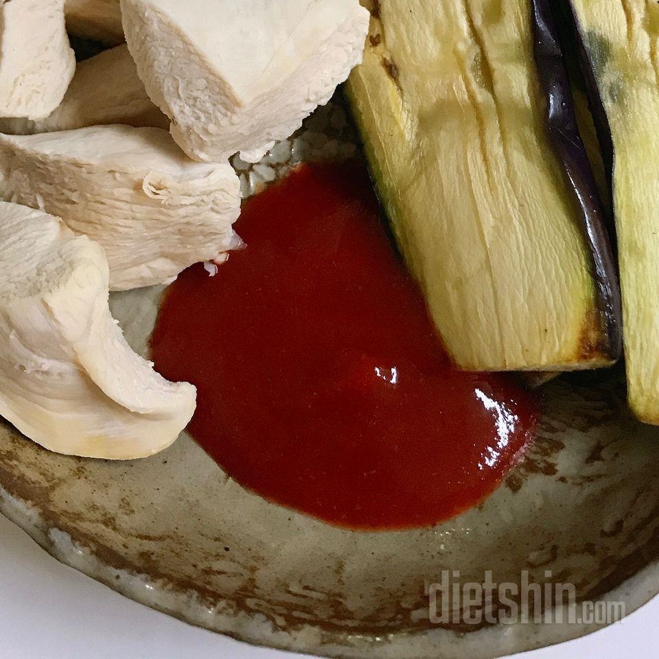 빨간 생고추같은 냄새와 맛이 나요
맵