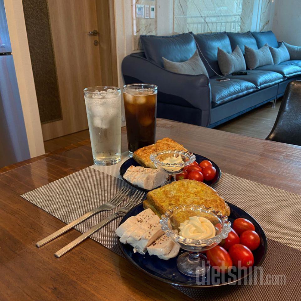 빵이 조금 작긴 해도 맛있어서 커버쳐