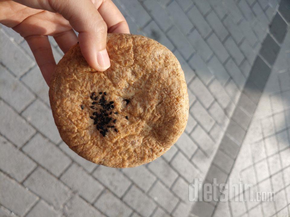 팥이 가장자리까지 있어서 맛있어요.
