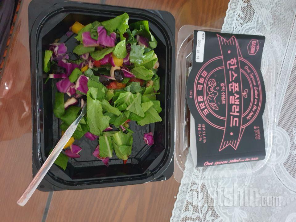 배송되자마자 개봉하여 먹는중~~
맛도