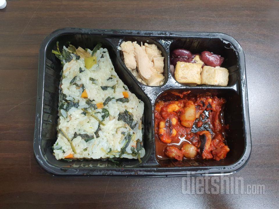 야간 근무때 야식대신 먹기 위해 주문