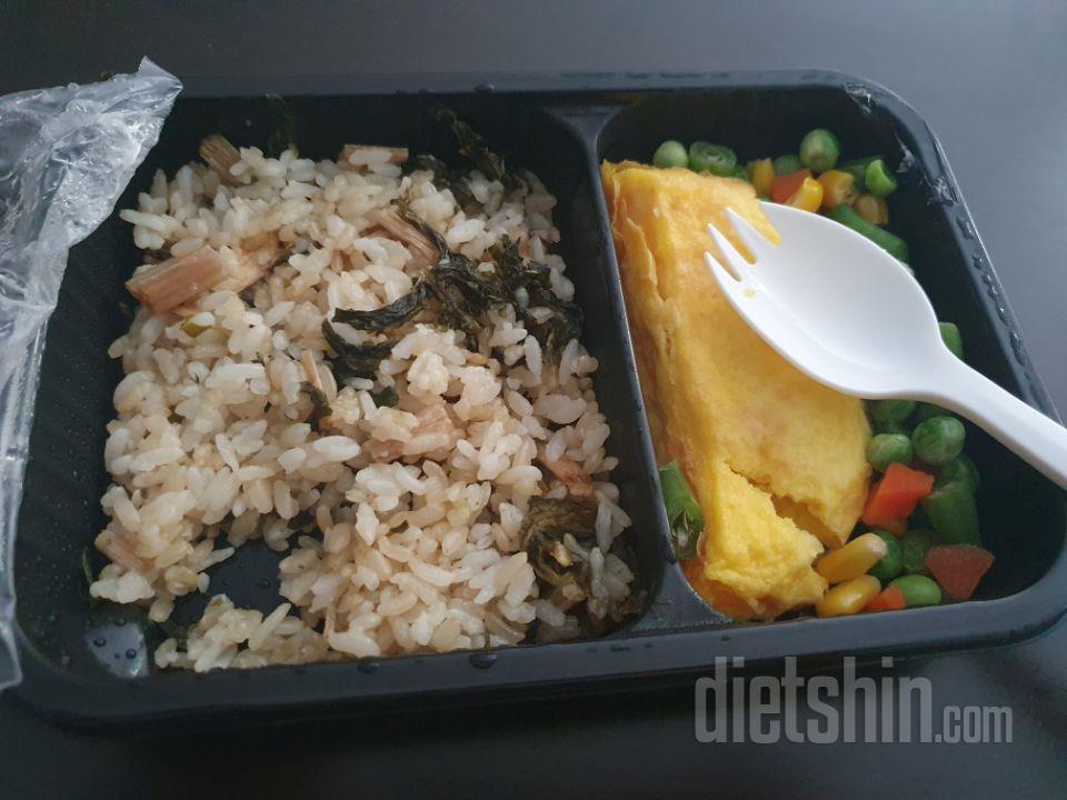 맛있어요~~현미밥보다 양이 살짝 작아