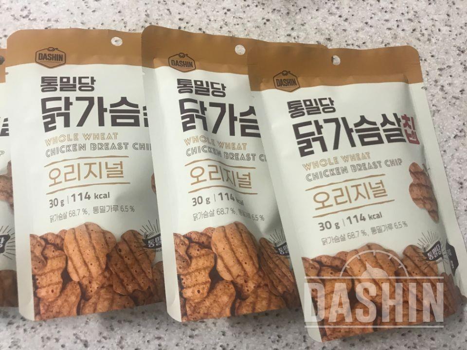 바삭바삭 맛있어용 
행사해서 3개 가