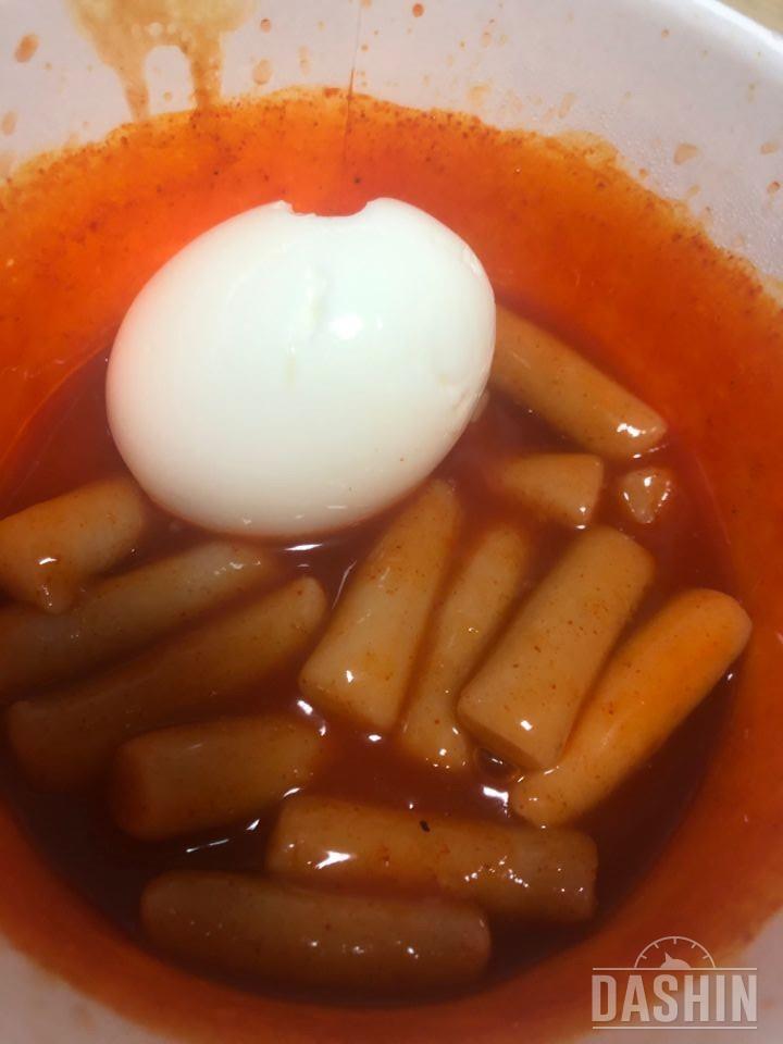 떡뽁이 맛나네요 ~~입심심할때 괜찮아