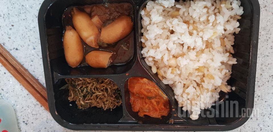 맛도있고 간편해서 
다이어트하면서 먹