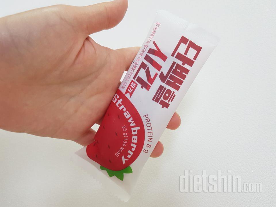 딱딱하지 않아서 좋고요. 외출시 챙겨